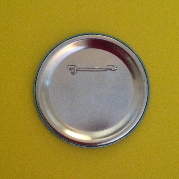 🌊Ariel's Grotto pin🐠🐬 - Picture 2 of 2