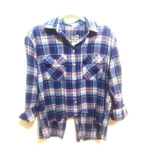 ✨ NWT PLAID LONG SLEEVED TOP ✨