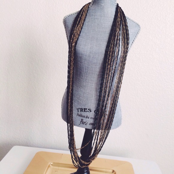 🎀SOLD🎀Black & Gold Chain Necklace