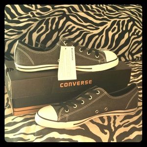 *SOLD* Converse Dainty Ox Sneaker