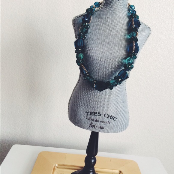 🎀SOLD🎀Vintage Inspired Teal Jeweled Necklace