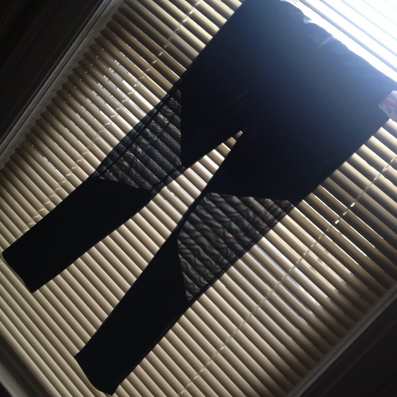 🚫soldinbundle💋TOTALLY TRENDY🎉 knee block leggin - Picture 2 of 3