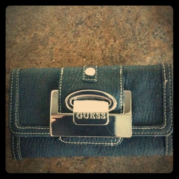 Guess wallet
