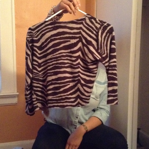 Cardigan SOLD🚫❗️❗️❗️ - Picture 2 of 2