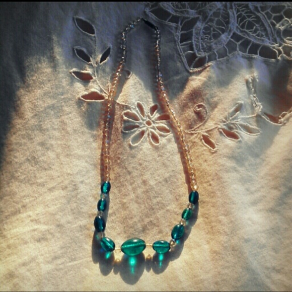 SOLD * Vintage beaded necklace