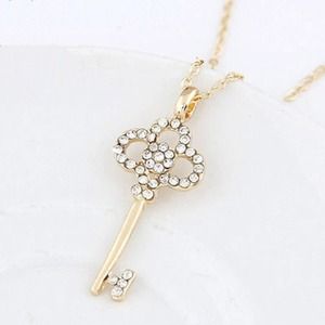 Key pendant necklace