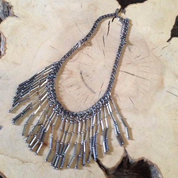 Jewelry - Tribal, gunmetal/silver bead necklace!