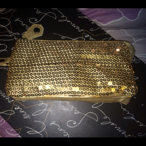 !!GOLD!! ✨🌟💫🌟 Sequined Clutch! Never used!