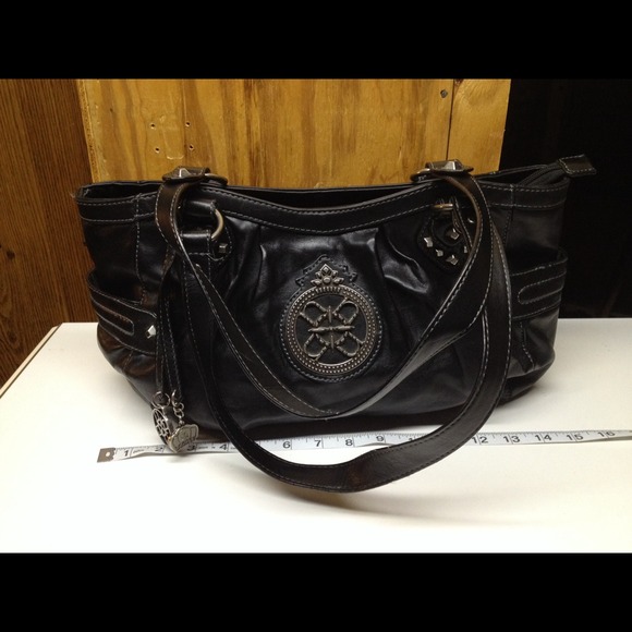 Black shoulder bag.
