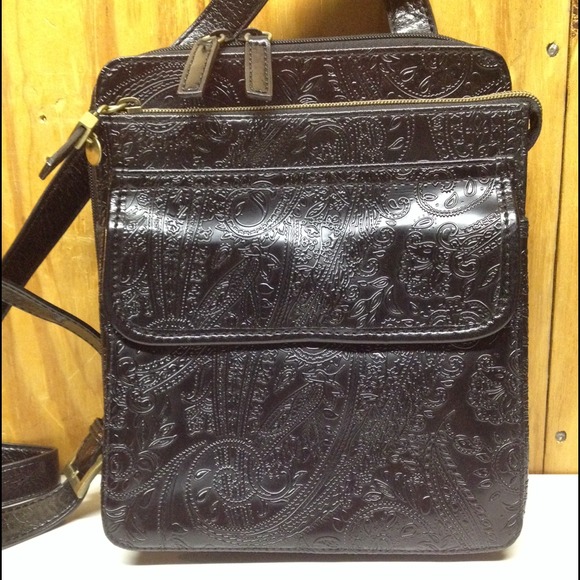 Vintage Relic leather crossbody bag.