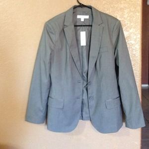 Grey business blazer. Brand: New York & Company.
