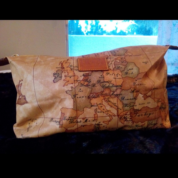 Alviero Martini large cosmetic bag