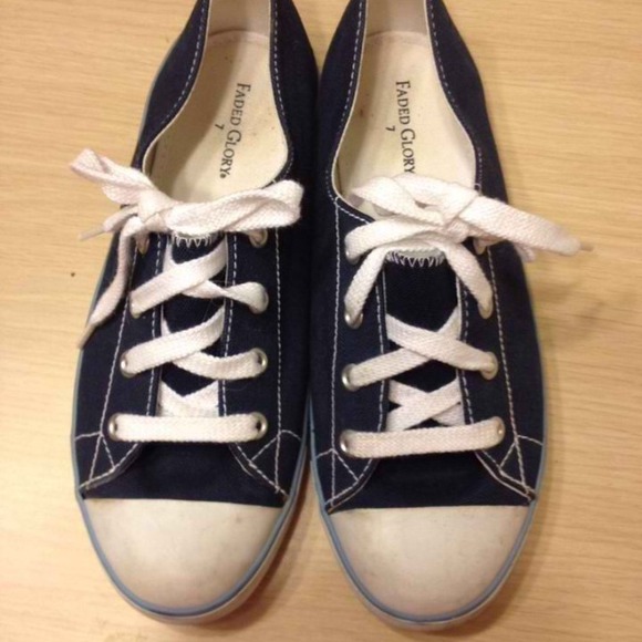 🚫sold🚫Blue and white low top sneakers