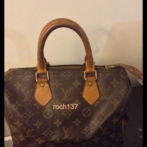 Sold...Authentic LV speedy 25