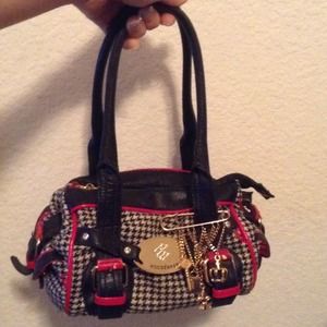 Rocca wear handbag