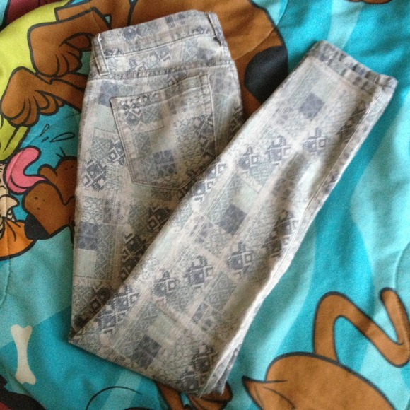 Patterned skinnies