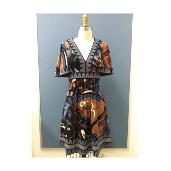 BCBG patterned dress. - Picture 1 of 3