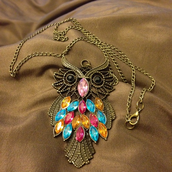Sold--COLOR CRYSTAL OWL PENDANT CHAIN - Picture 3 of 3