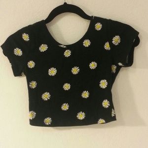 Daisy crop top NWOT