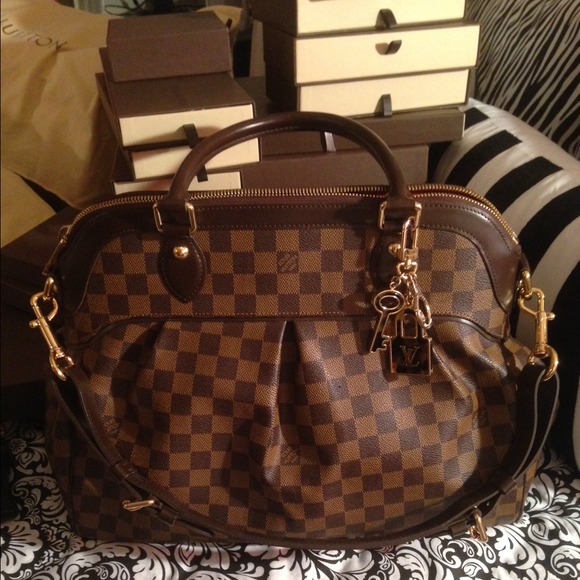 💯Authentic Louis Vuitton Trevi GM - Picture 3 of 5
