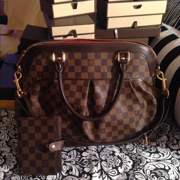 💯Authentic Louis Vuitton Trevi GM - Picture 4 of 5