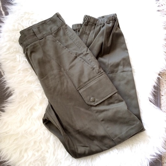 *S🚫LD* UO Army Green Cargo Pants