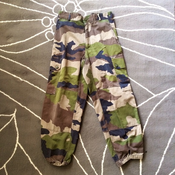 *S🚫LD* UO Camo Cargo Pants