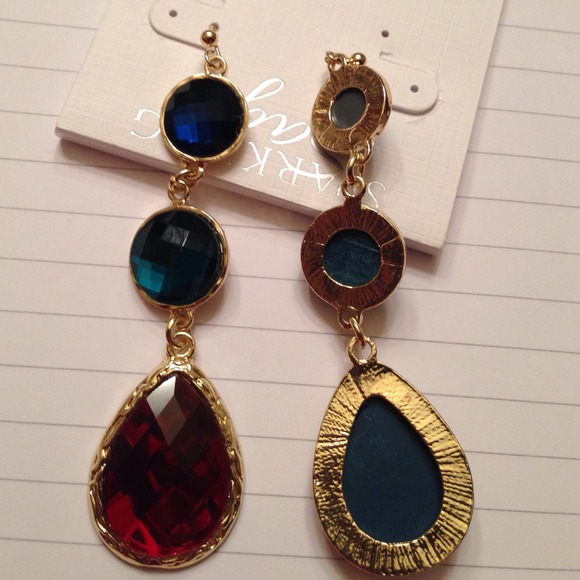 Earring - Picture 2 of 3