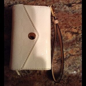 Michaels kors iPhone 5 wristlet
