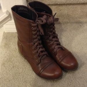 Steve Madden troops boots