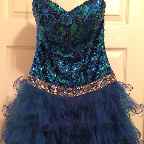 Prom Dress - Picture 3 of 3