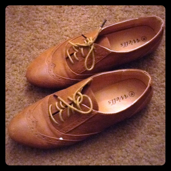 Brown/Tan Oxfords