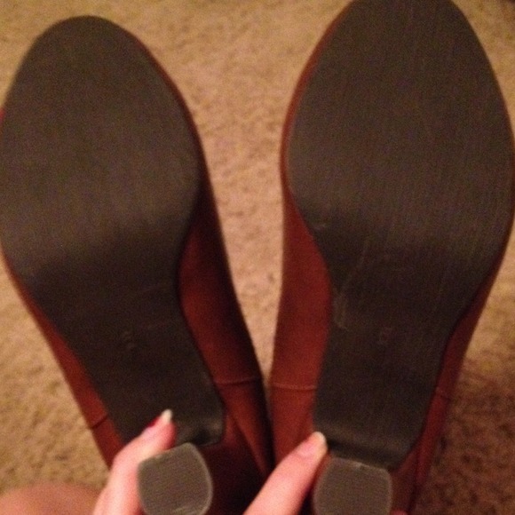 Brown leather boots - Picture 4 of 4