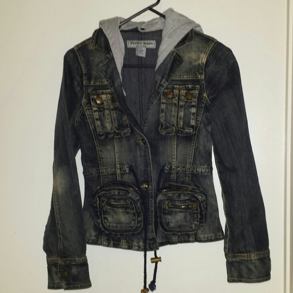 SOLD (on another site)!!Awesome jean jacket size S