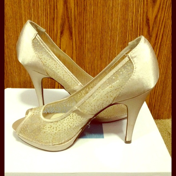"Spring" Sparkly Golden High Heels! LIMITED TIME!