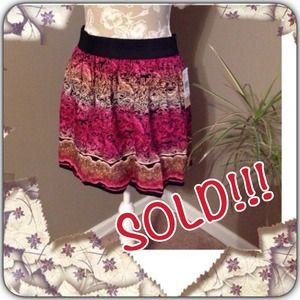 #276   🌺NWT SPEECHLESS SKATER SKIRT🌺