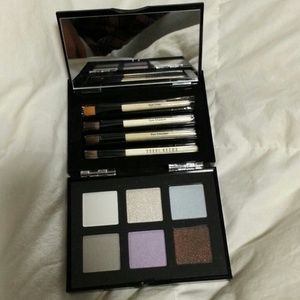 Bobbi's eye wardrobe