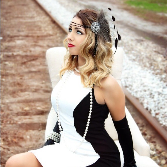 SOLD Party at Gatsby's feather fascinator