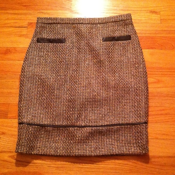 Club Monaco Dresses & Skirts - Club Monaco Pencil Skirt