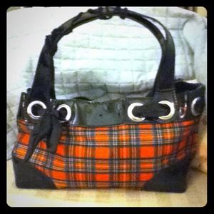 🔴HOLDING for @seryy4🔴.     A plaid purse!