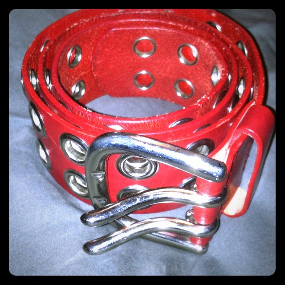 Express belt y2k