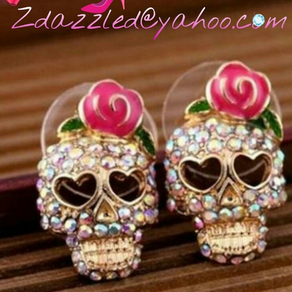 Accessories - Skull EARINGS NEW ( 2 left)