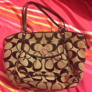 coach hand bag