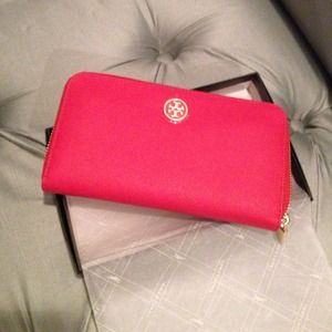 Hot pink Tory Burch Large Wallet! BRAND NEW!