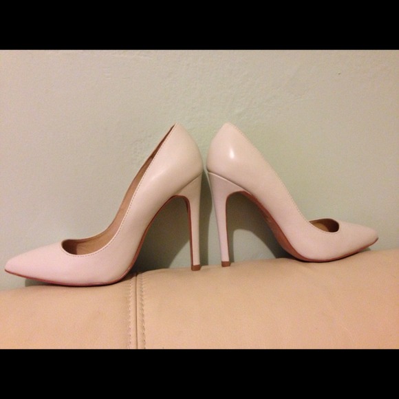 White Aldo pumps