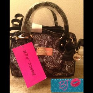 ⛔️ Reserved ⛔️ Authentic BETSEY JOHNSON crossbody