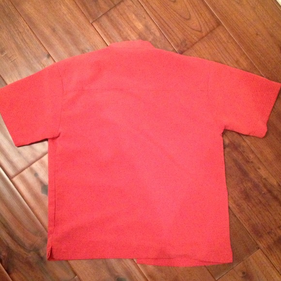 Small button up - Picture 2 of 3