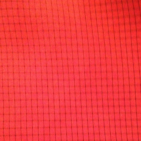 Small button up - Picture 3 of 3