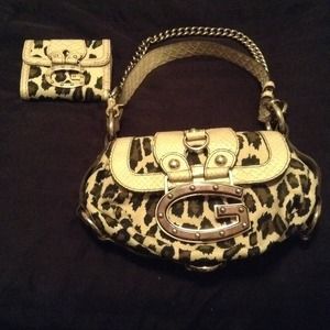 Matching guess wallet and purse