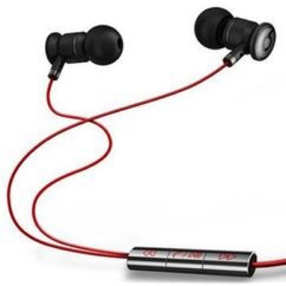 BEATS by DR. DRE